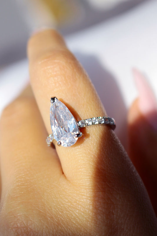 "Royal"| 925 Silver Pear Cocktail Ring